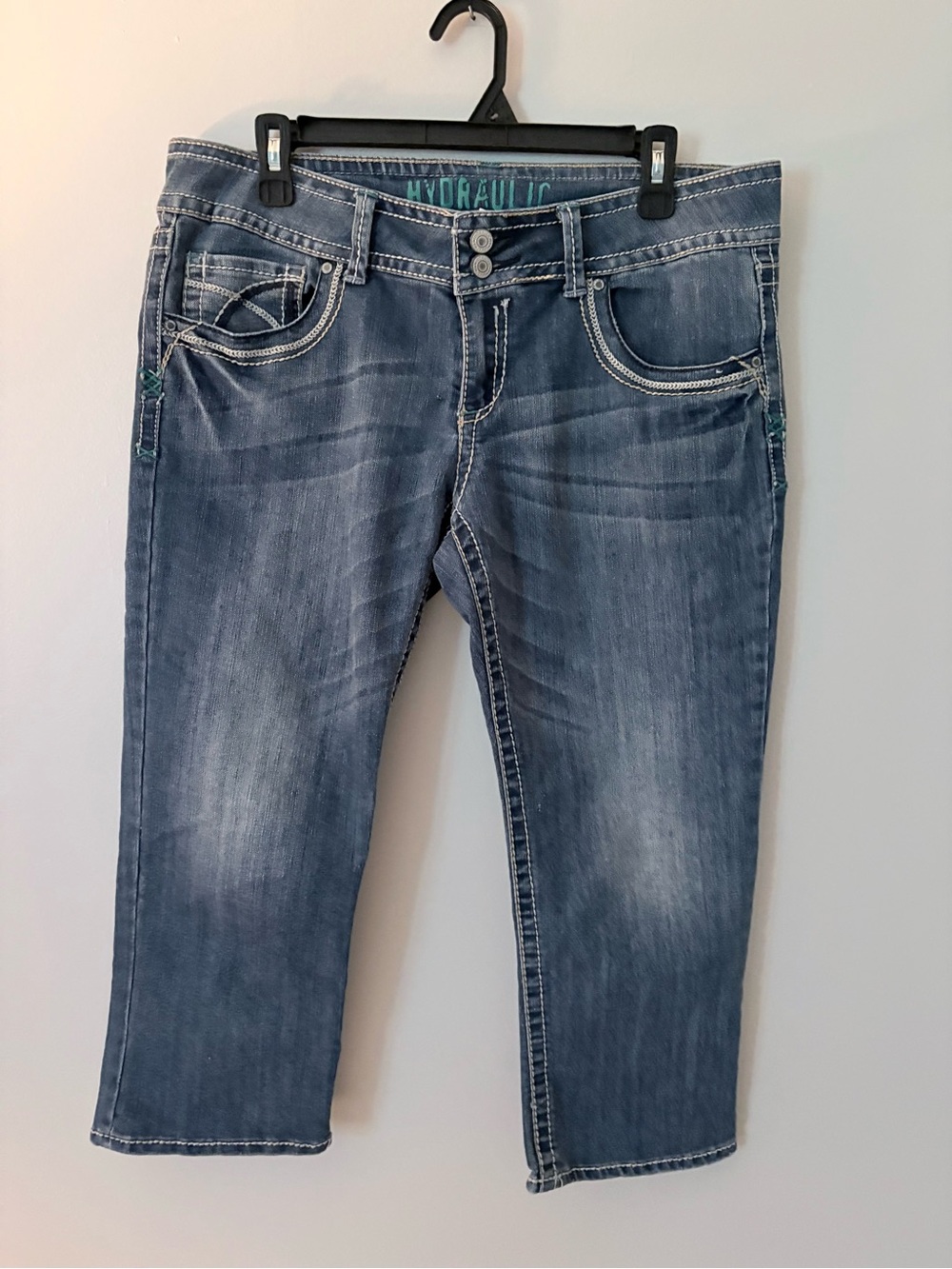 Hydraulic Women's Cropped Jean Size 16